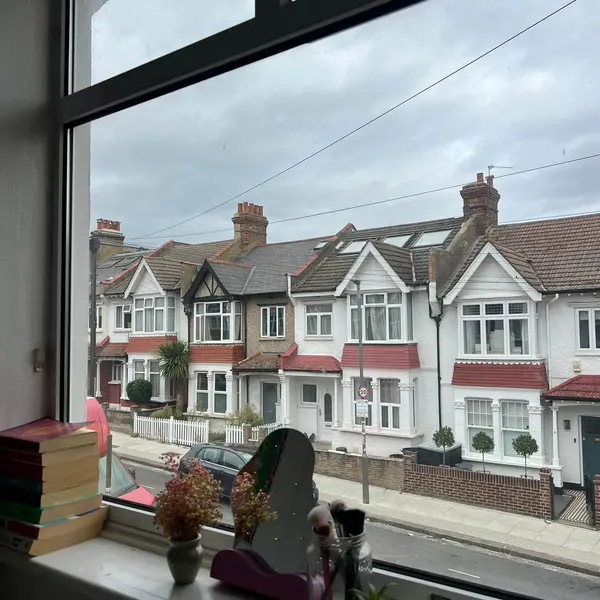 Tooting Bec Station, Tooting Bec, London SW17 7AA, UK