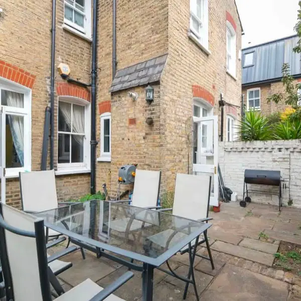 Clapham Common, Clapham Common, Windmill Dr, London SW4 9DE, UK