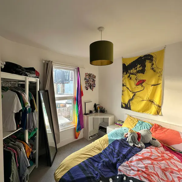 Garratt Ln & Earlsfield Rd, London SW18 4SW, UK