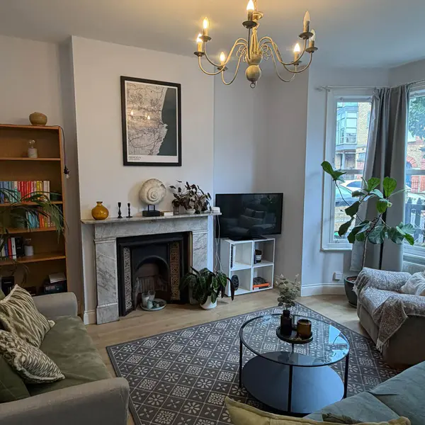 Earlsfield, London SW18 4SW, UK