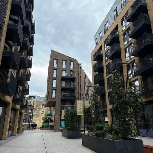 Wandsworth High St, London SW18 1TH, UK