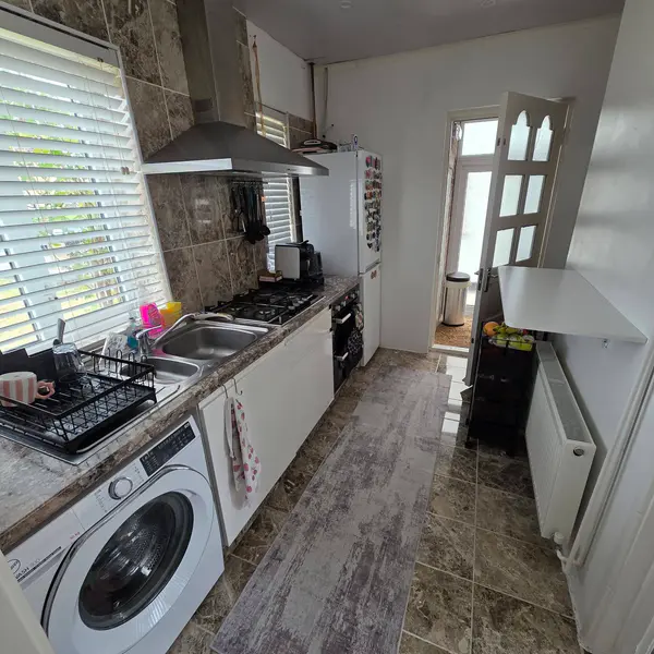 Romford, Romford RM1 1SX, UK