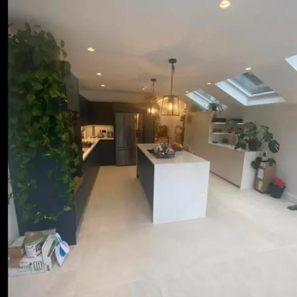 409 Clapham Rd, London SW9 9BT, UK