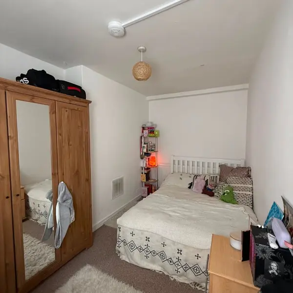 Bromfield Court, Jamaica Rd, London SE16 4SG, UK
