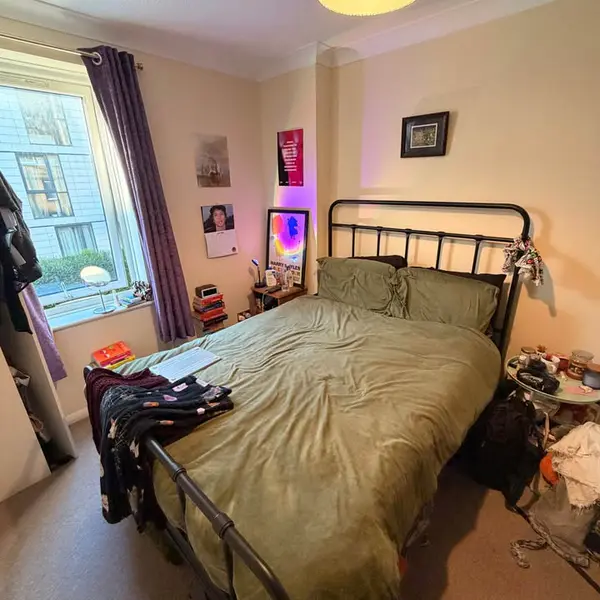 Satin House, 15 Piazza Walk, London E1 8PW, UK