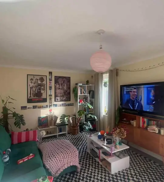 Satin House, 15 Piazza Walk, London E1 8PW, UK
