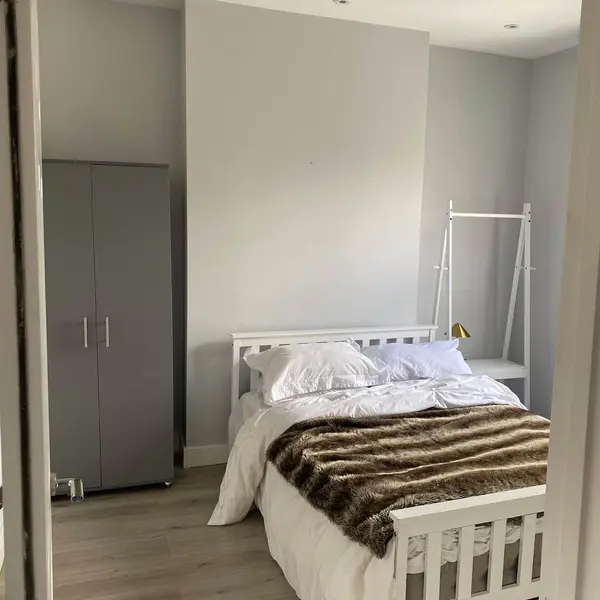 London N8, UK