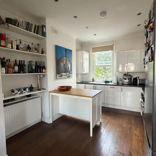 Hemberton Rd, London, UK