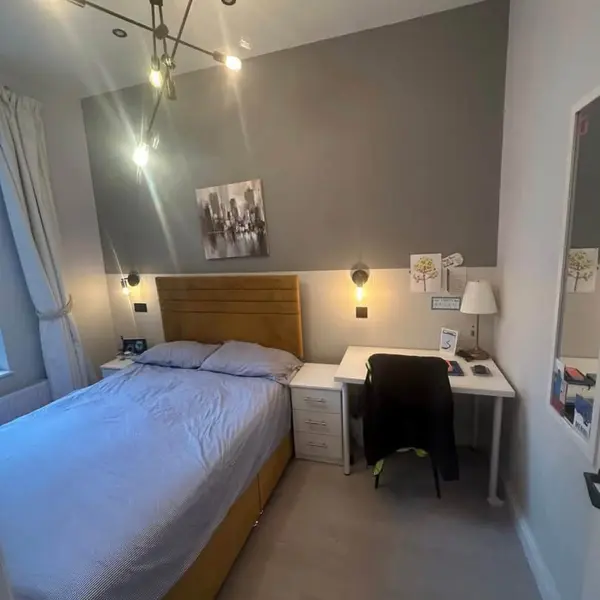 Clapham North, Clapham High St, London SW4 7TS, UK