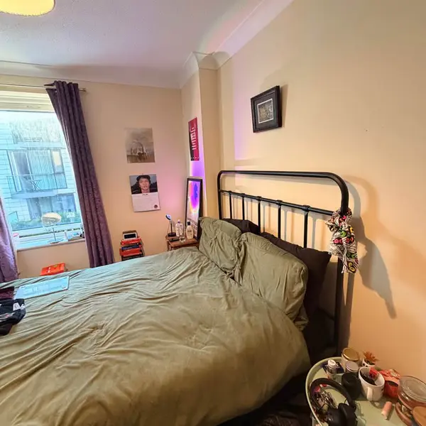Satin House, 15 Piazza Walk, London E1 8PW, UK