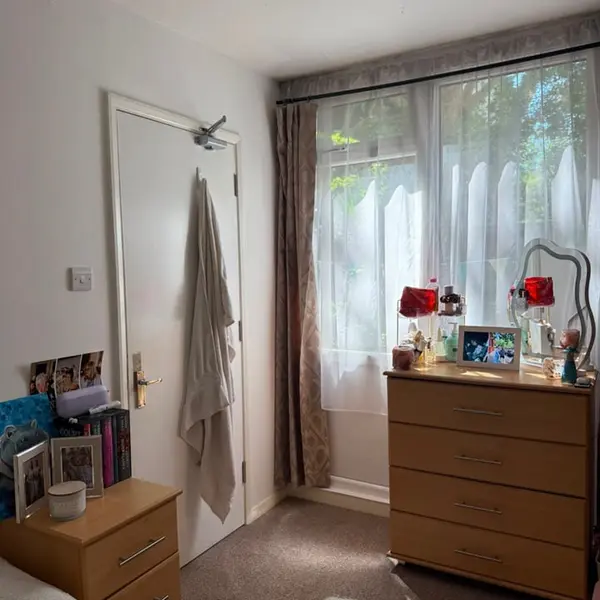 Bromfield Court, Jamaica Rd, London SE16 4SG, UK