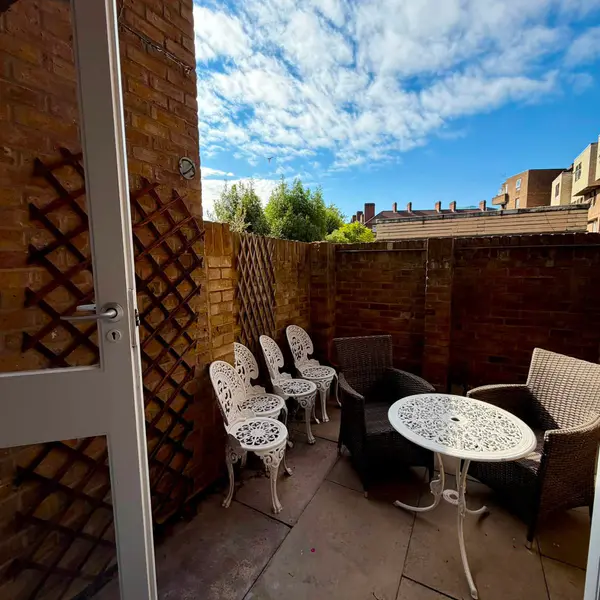 50 St Katharine's Way, London E1W 1LA, UK