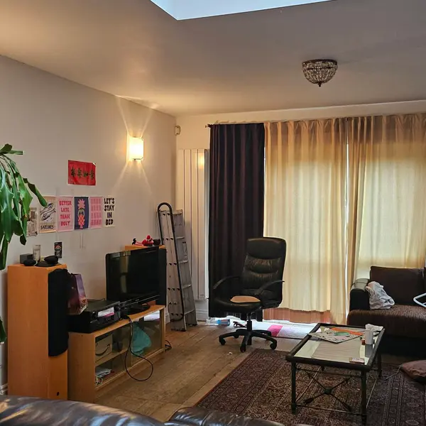 72 Du Cane Rd, London W12 0HS, UK