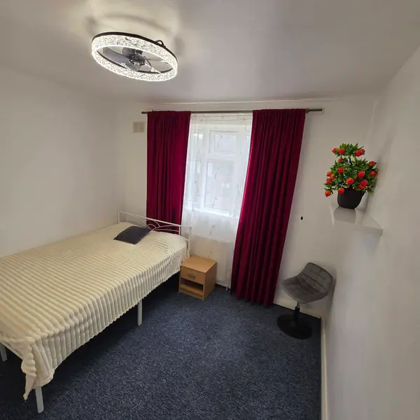 Romford, Romford RM1 1SX, UK