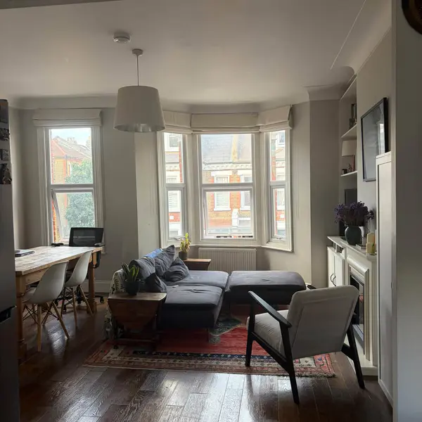 Hemberton Rd, London, UK