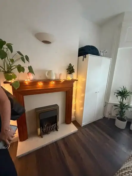 409 Clapham Rd, London SW9 9BT, UK