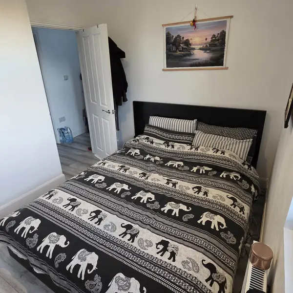 Walthamstow Central Station, Selborne Rd, London E17 7LP, UK