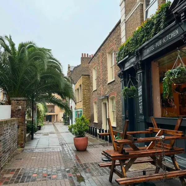 Hackney Central, London E8 1JH, UK