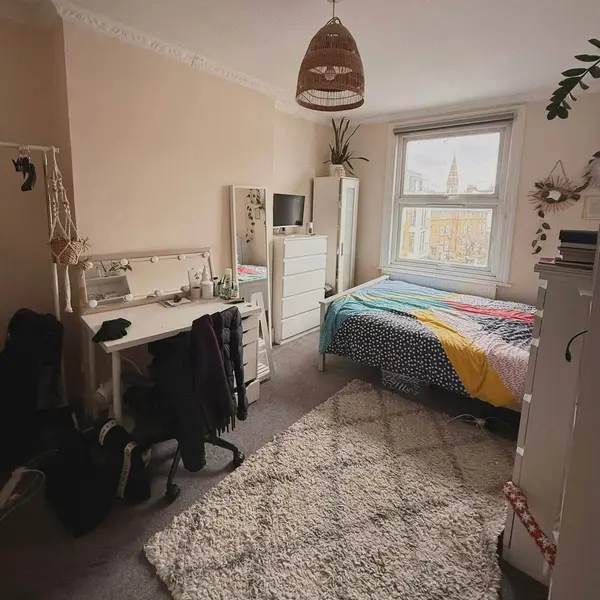 London W6, UK
