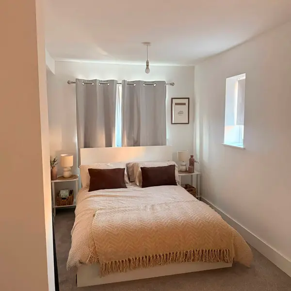 81 Haslemere Ave, Mitcham CR4 3PR, UK