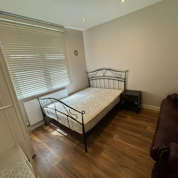 Plaistow, Plaistow Rd, London E13 0DY, UK