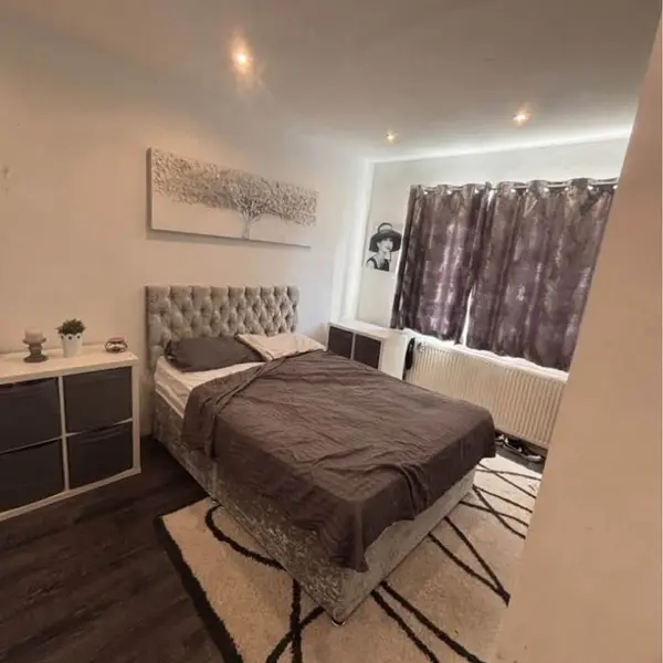 Edmonton Green Station, London N9 9DR, UK