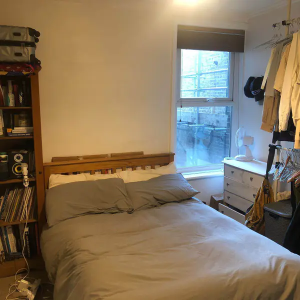 Bushey Hill Rd, London, UK