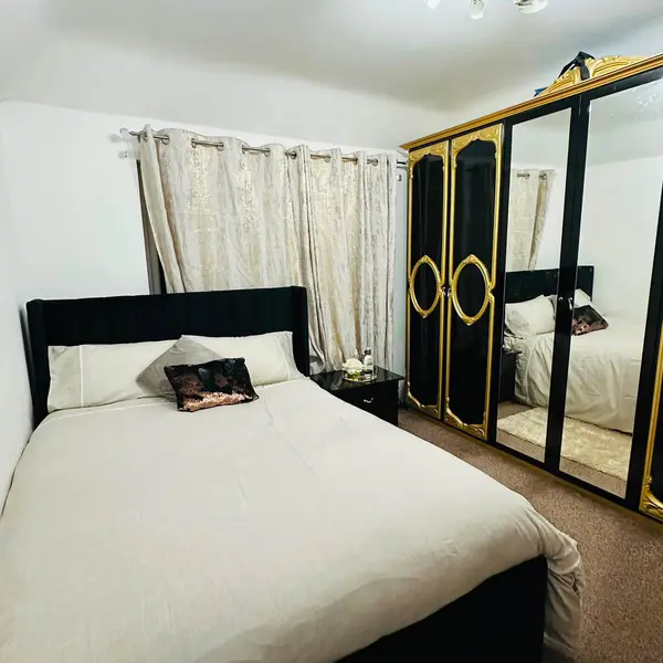 Becontree Station, Dagenham RM9 4LJ, UK