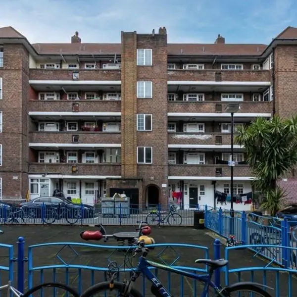 Shadwell, Cable St, London E1 2QF, UK