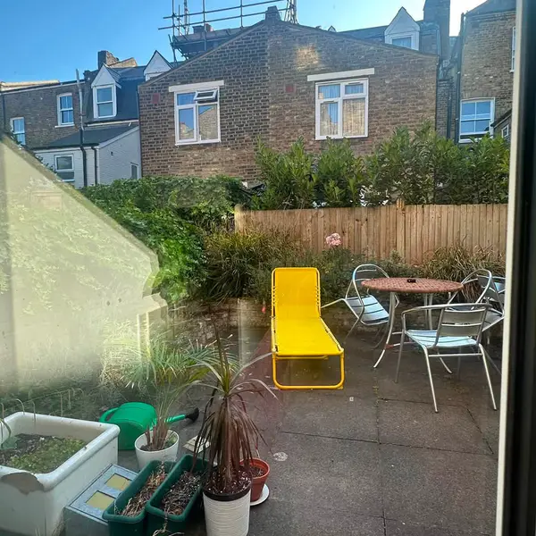 409 Clapham Rd, London SW9 9BT, UK