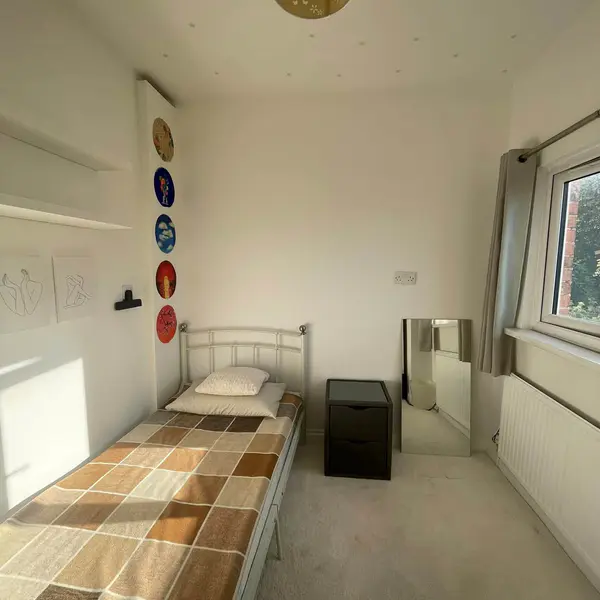 Bury Street / Great Cambridge Road, London N9 9LG, UK
