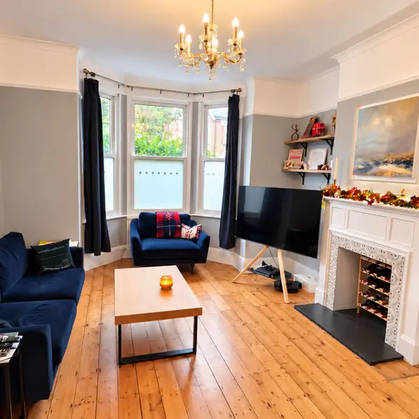 Norwood Junction, Station Rd, London SE25 5AG, UK