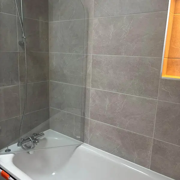 Mitcham Road / Tooting Broadway Station (Stop E), London SW17 9PB, UK