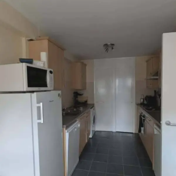 Clapham Junction Station, Clapham Junction, London SW11 2QP, UK