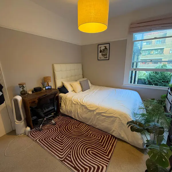 Honeybrook Rd, London, UK