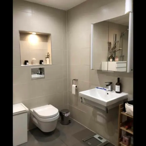 Hackney Central, London E8 1JH, UK