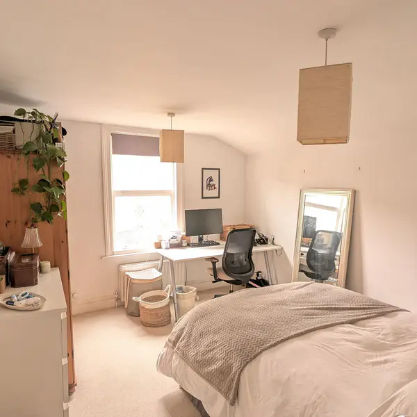 37 Bedford Rd, London SW4 7EL, UK