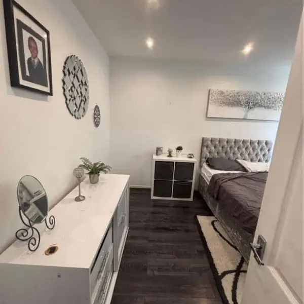 Edmonton Green Station, London N9 9DR, UK