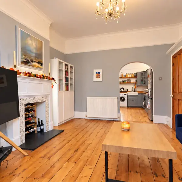 Norwood Junction, Station Rd, London SE25 5AG, UK