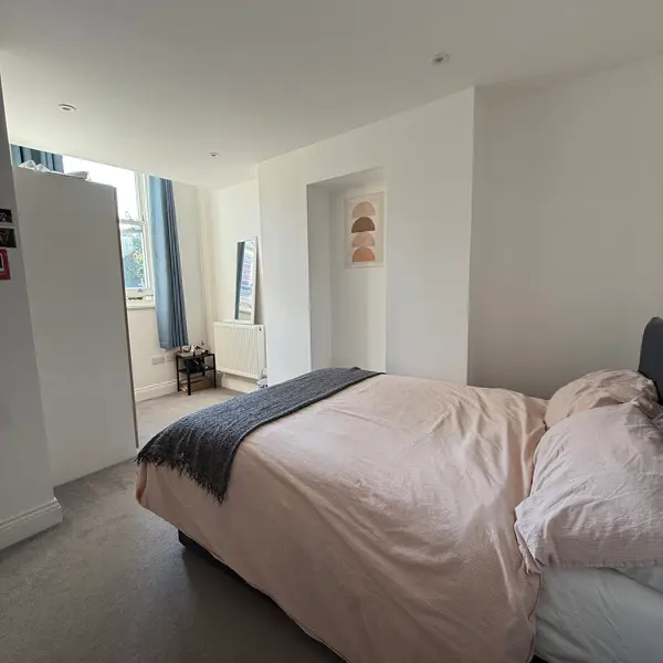 409 Clapham Rd, London SW9 9BT, UK