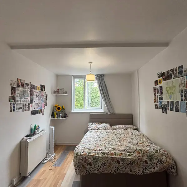 Queen's Park, Queens Park Lodge, Harvist Rd, London NW6 6SG, UK
