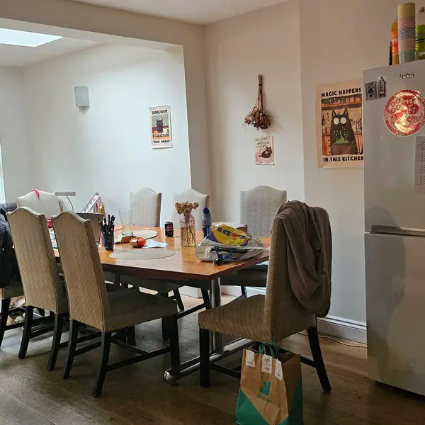 72 Du Cane Rd, London W12 0HS, UK