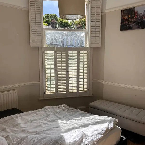 Earlsfield, London SW18 4SW, UK
