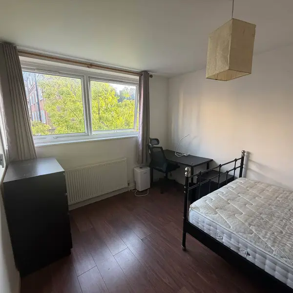 Bethnal Green, Cambridge Heath Rd, Bethnal Green, London E2 0ET, UK