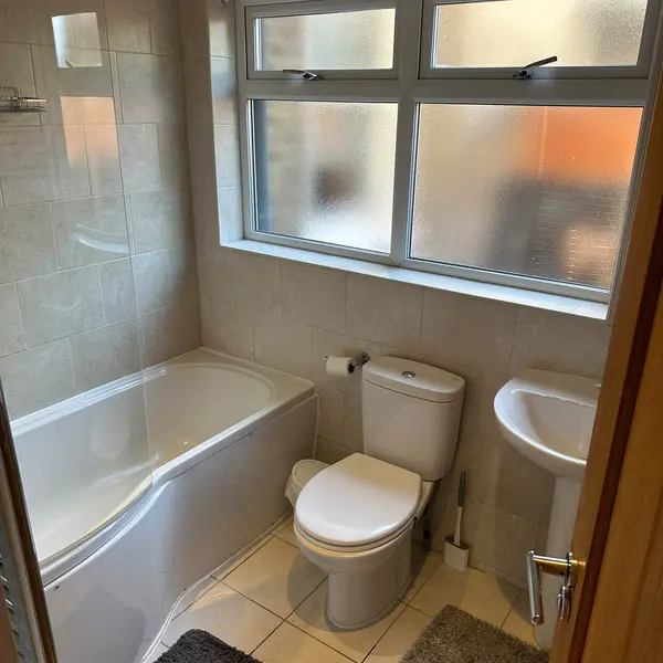 Palmers Green, 58 New Park Ave, London N13 5NB, UK