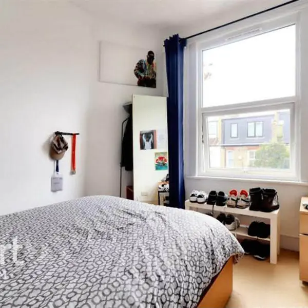 Gassiot Rd, London, UK