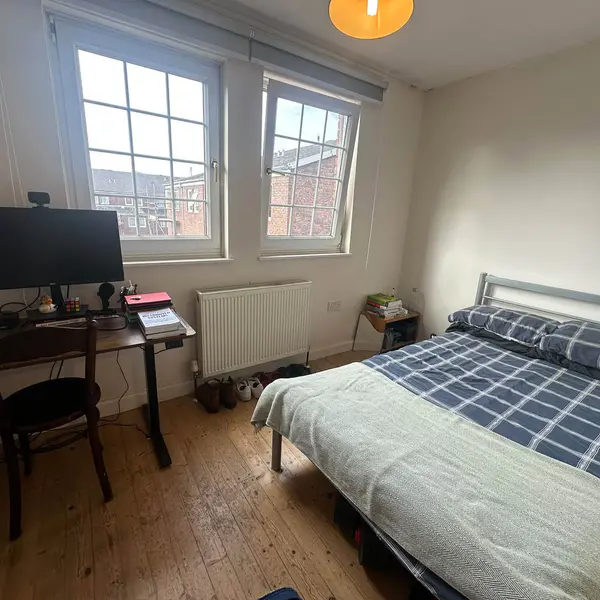 London E13, UK