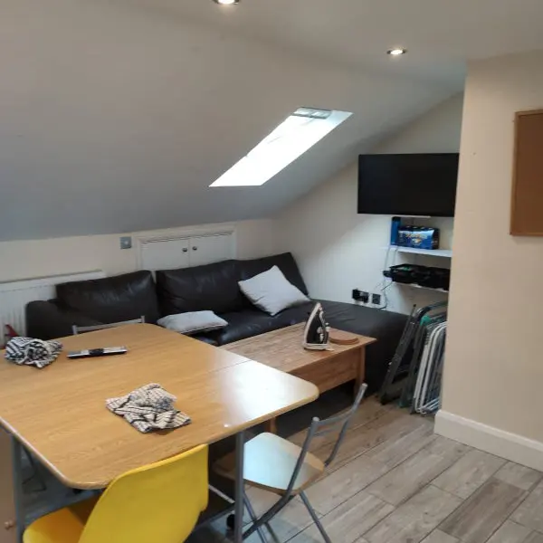 Commercial Way, London SE15 1PT, UK