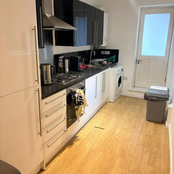 Coldharbour Ln, London, UK