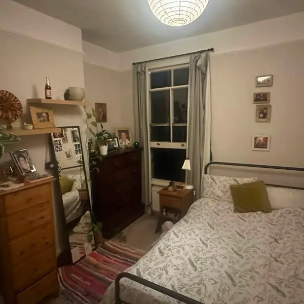 409 Clapham Rd, London SW9 9BT, UK